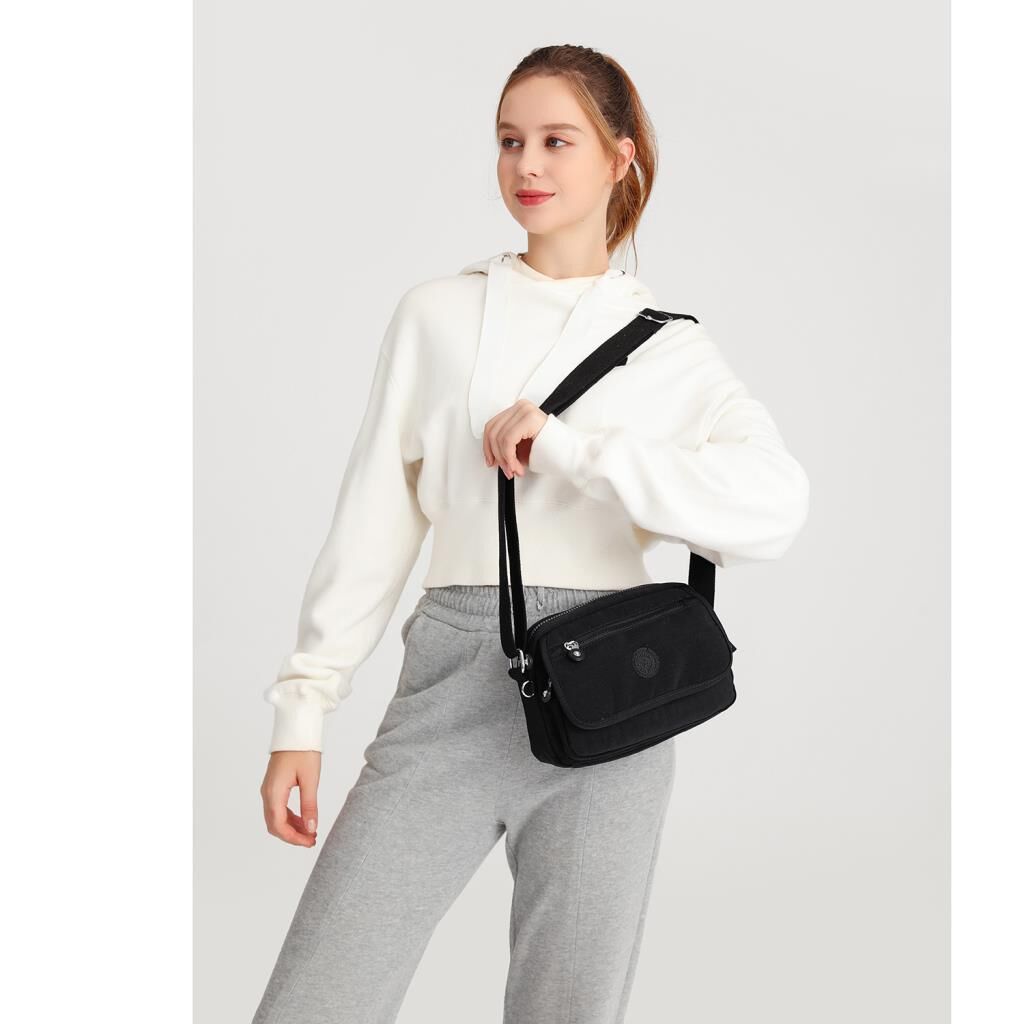 Smart Bags Postacı Kadın Çantası Krinkıl Kumaş 3166 Siyah