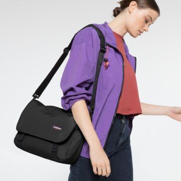 Eastpak JR Omuz Askılı Postacı Çantası Black EK0000770081