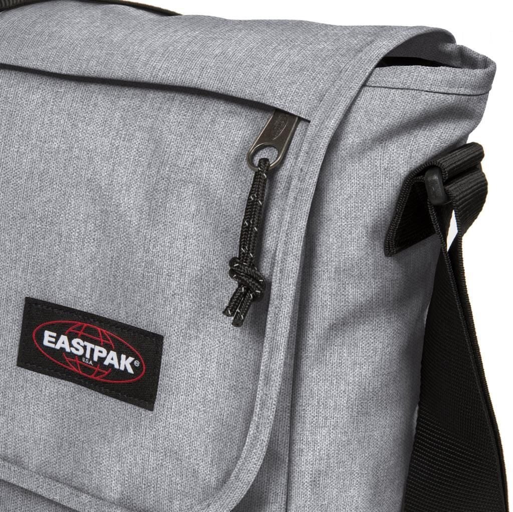 Eastpak Delegate+ Omuz Askılı Postacı Çantası Füme EK00026E3631