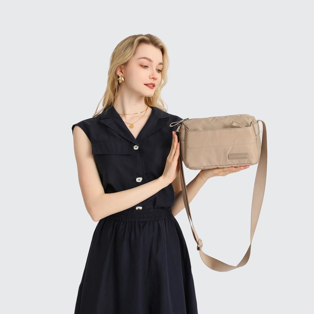 Smart Bags Yumuşak Kumaş Askılı Postacı Kadın Çantası 8728