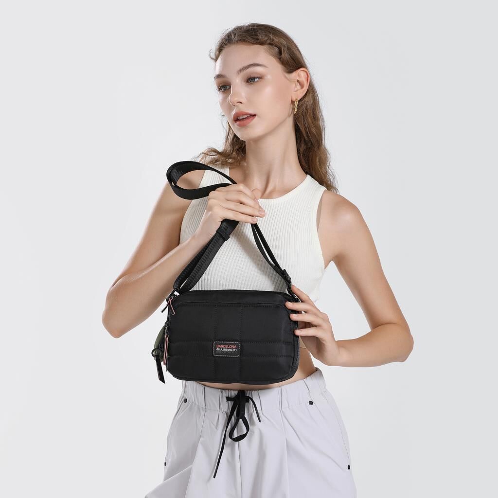 21K Barcelona Özel Kumaş Çapraz Askılı Kadın Postacı Çantası 3264 01 Siyah