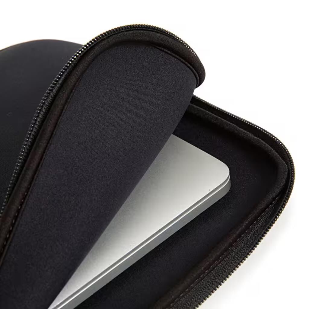 Eastpak Blanket-M 15 inç Laptop Kılıfı Siyah