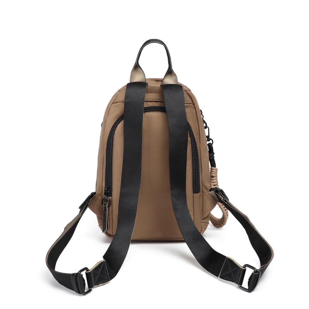 Smart Bags Parlak Kumaş Küçük Boy Askılı Kadın Sırt Çantası 3247 Taba