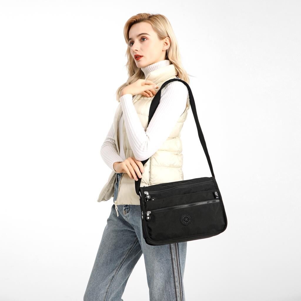 1128 Krinkıl Kumaş Bayan Postacı Omuz Çantası Smart Bags Siyah