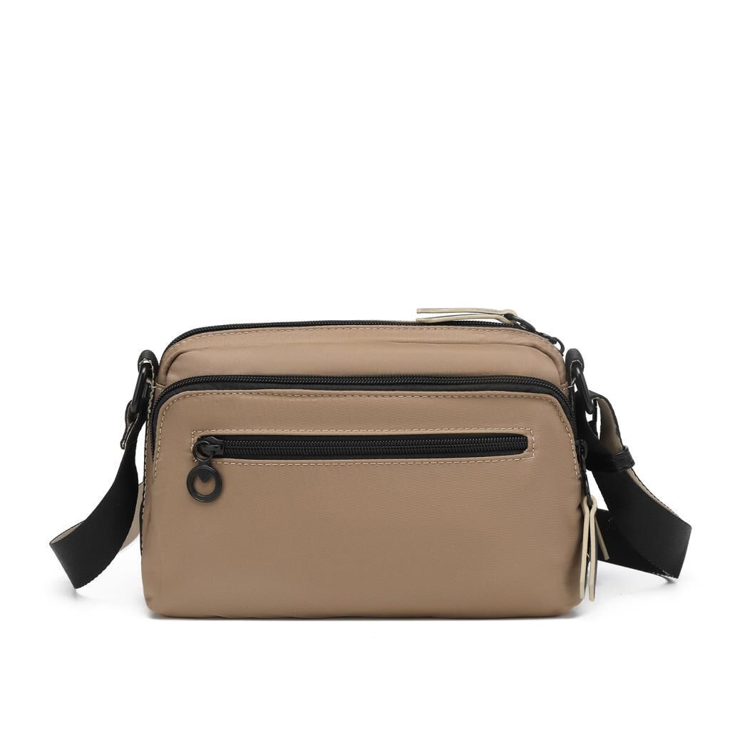 Smart Bags Parlak Kumaş Çapraz Askılı Kadın Postacı Çantası 3249