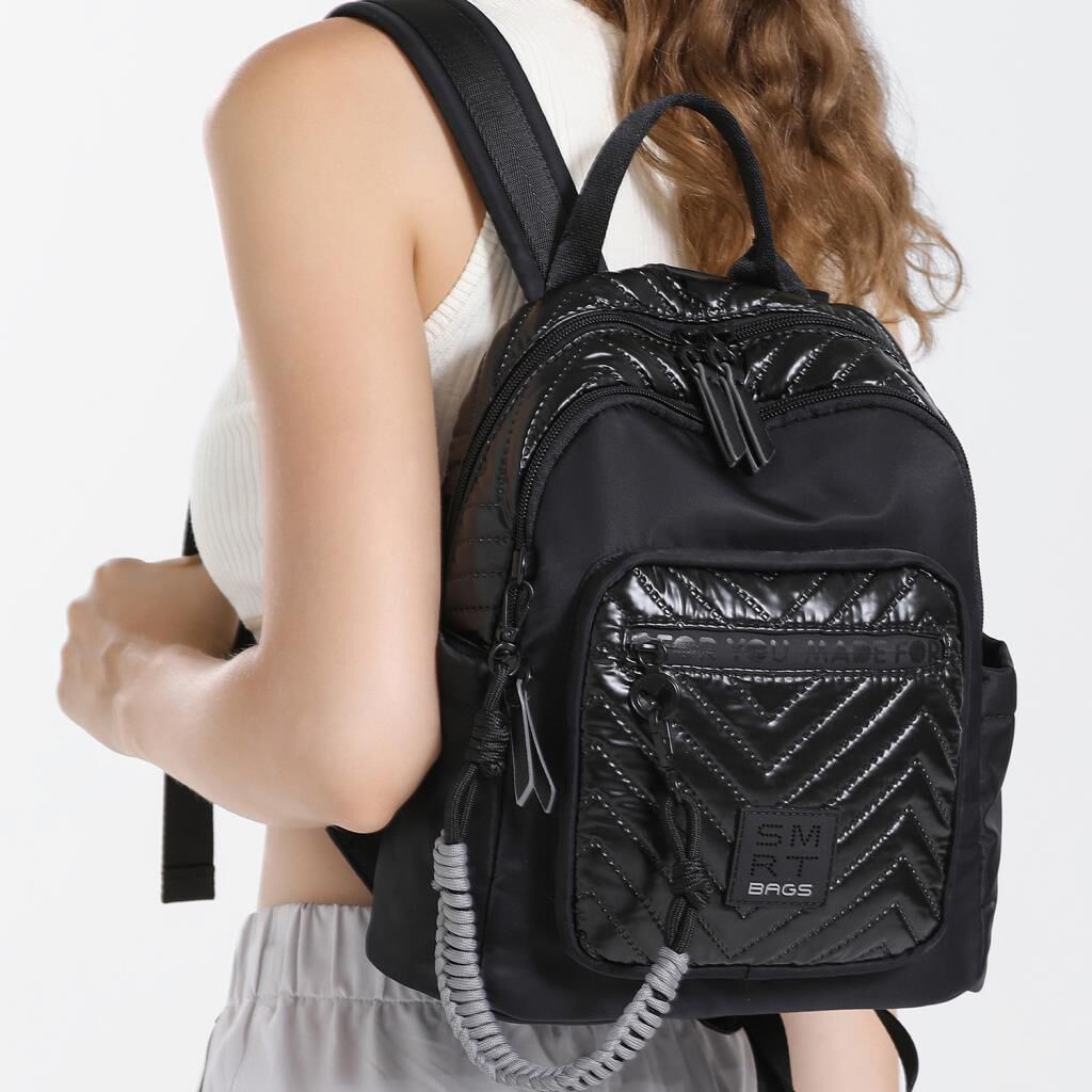 Smart Bags Parlak Kumaş Küçük Boy Askılı Kadın Sırt Çantası 3252 Taba