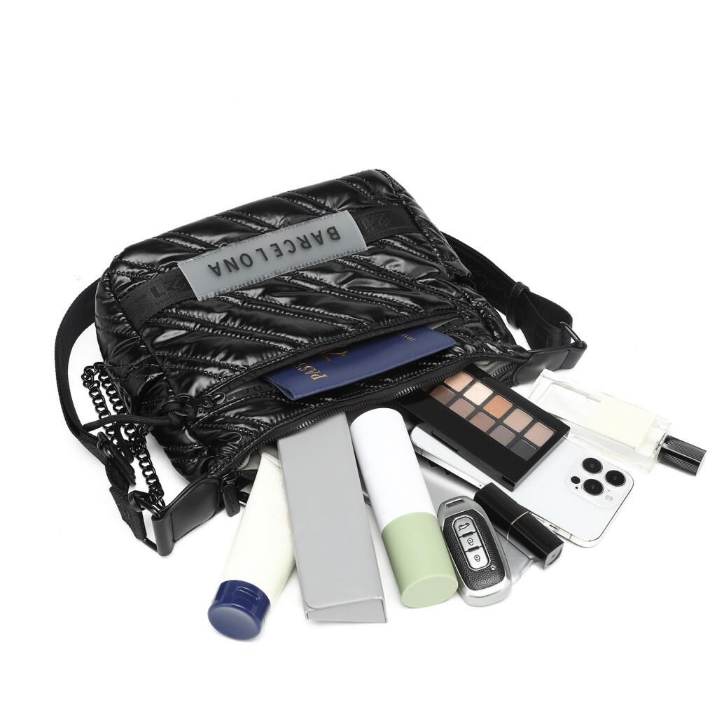 21K Barcelona Parlak Kumaş Askılı Kadın Postacı Çantası 3254