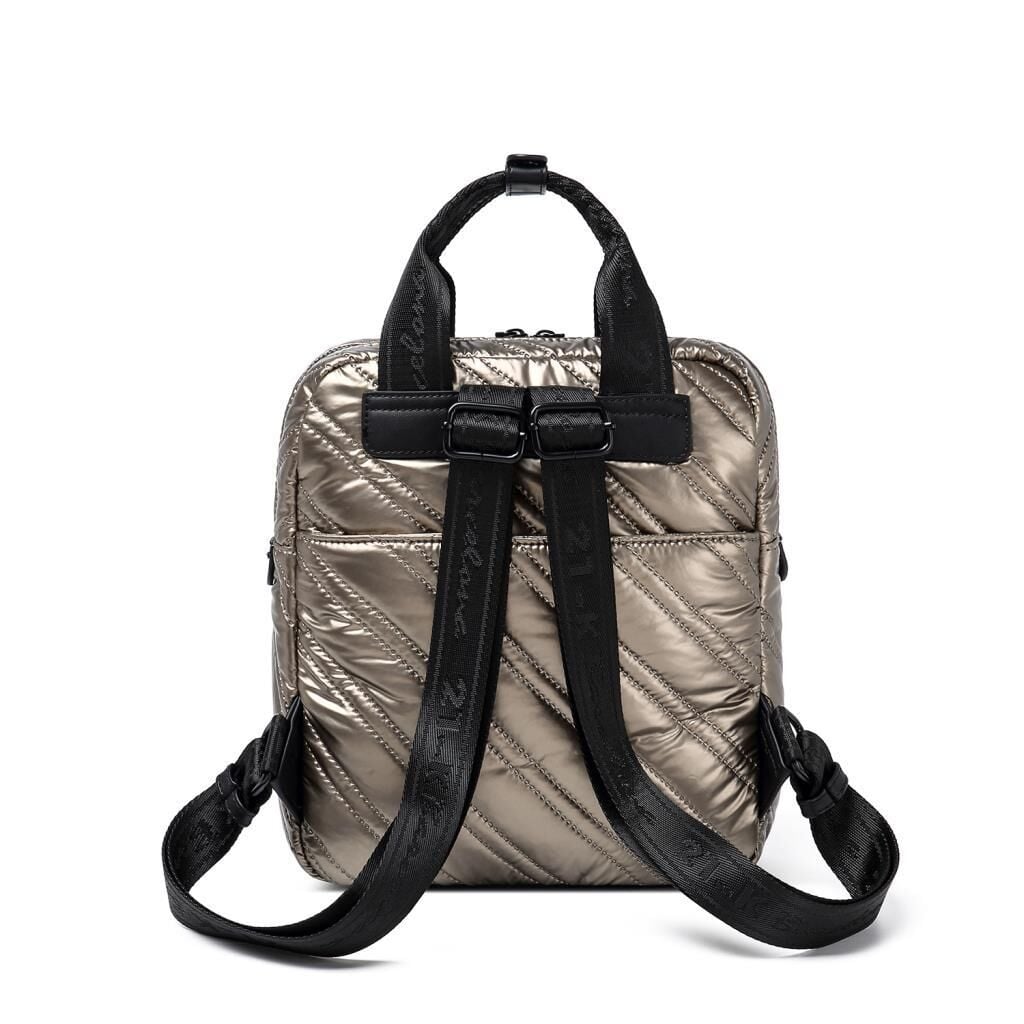 21K Barcelona Parlak Kumaş Askılı Kadın Sırt Çantası 3257