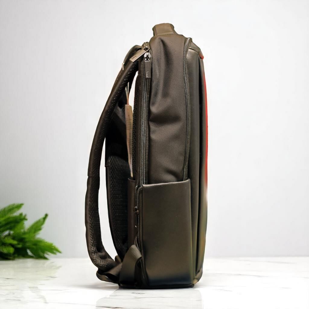 Baggaj Laptop Gözlü Deri Görünümlü İnce Sırt Çantası Siyah