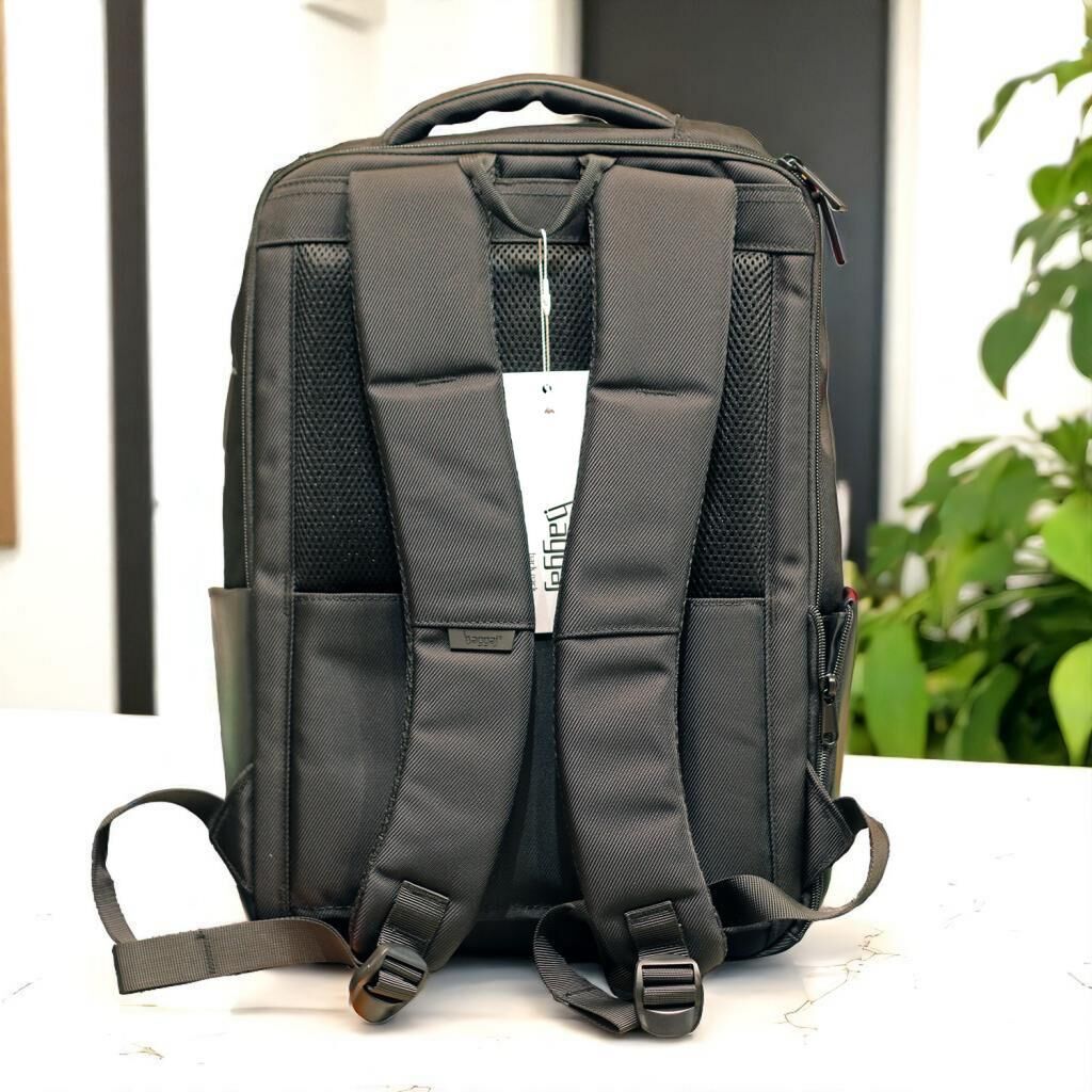 Baggaj Laptop Gözlü Deri Görünümlü İnce Sırt Çantası Siyah