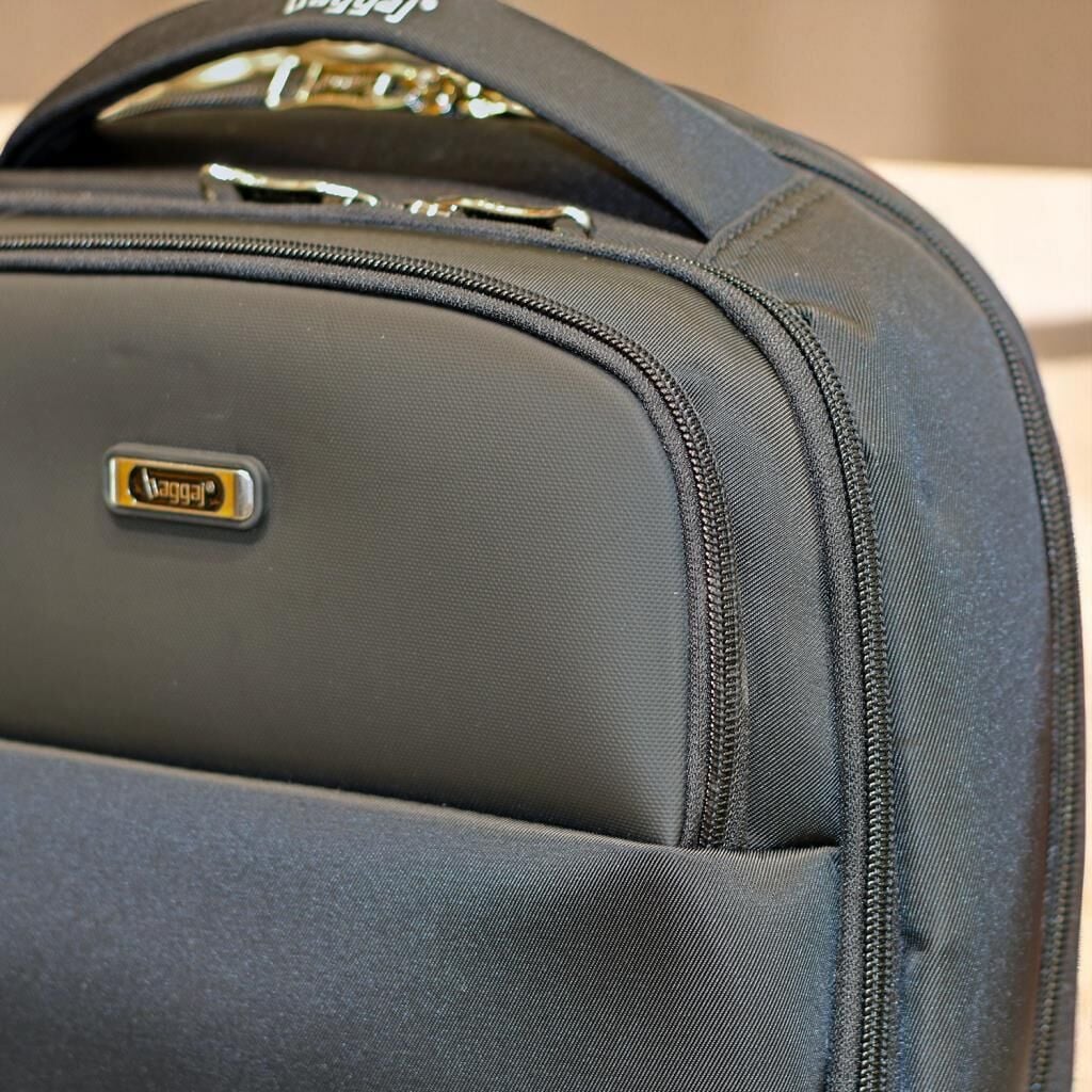 Baggaj Orta Boy Laptop Gözlü Sert Kasalı Sırt Çantası