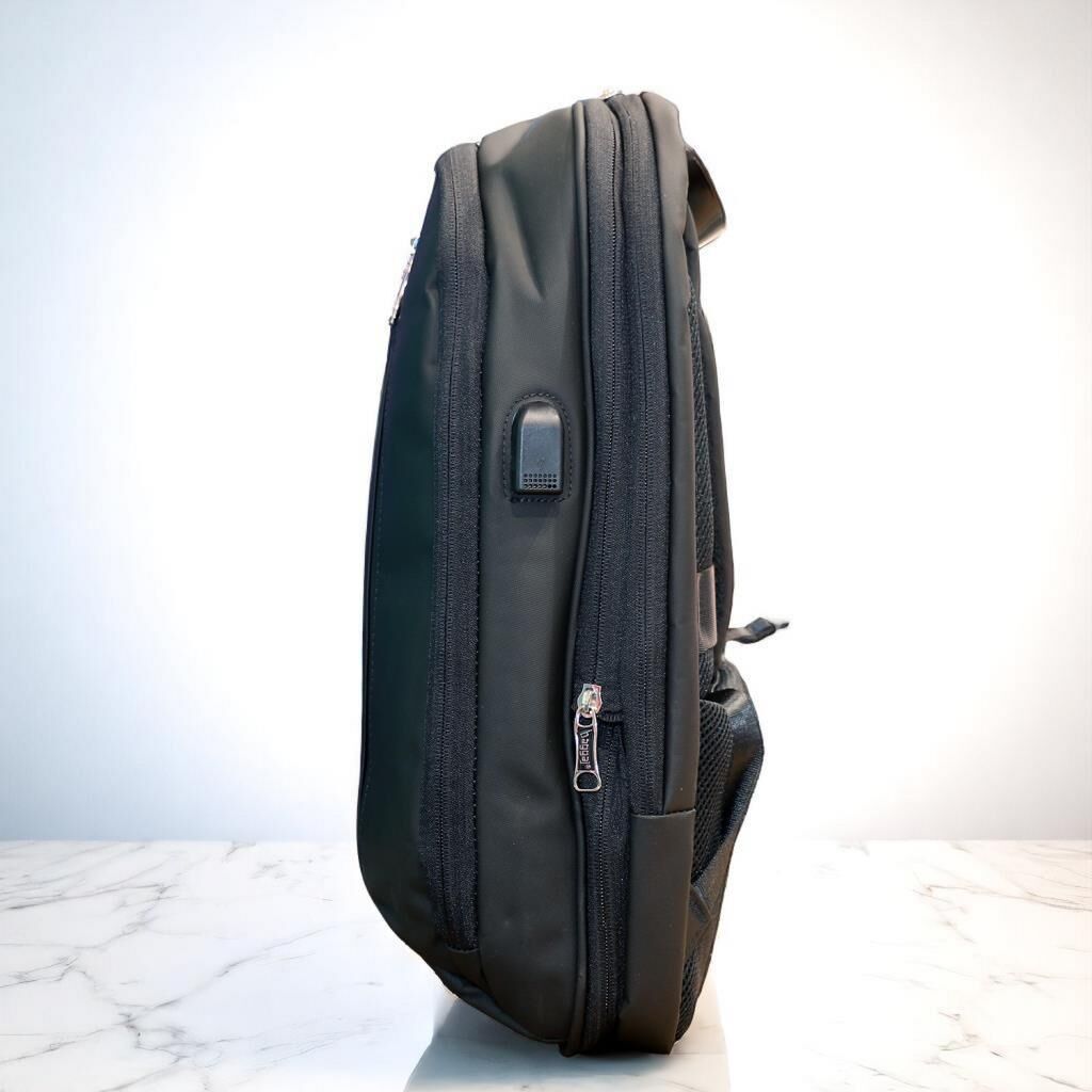 Laptop Gözlü ve Körüklü İnce Tasarım Sırt Çantası Baggaj S24133 Siyah