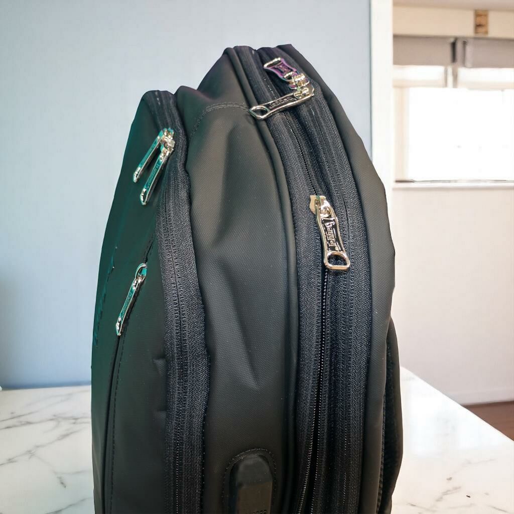 Laptop Gözlü ve Körüklü İnce Tasarım Sırt Çantası Baggaj S24133 Siyah