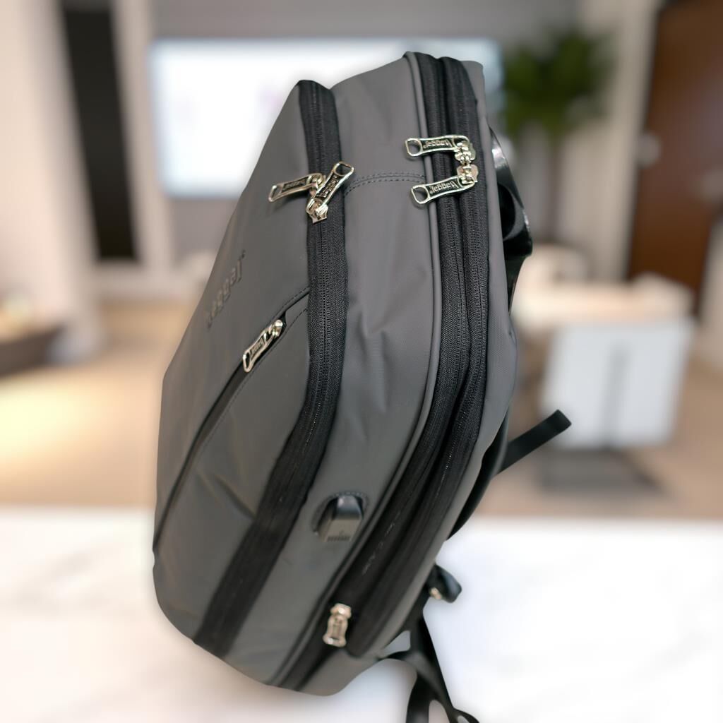 Laptop Gözlü ve Körüklü İnce Tasarım Sırt Çantası Baggaj S24133 Gri